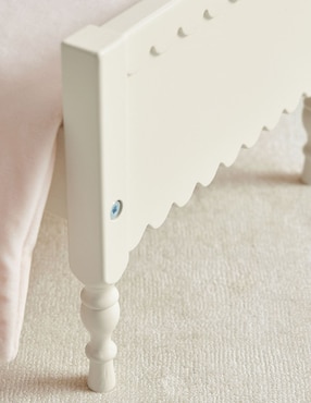 Cama de juguete Wooden Doll Penny Bed