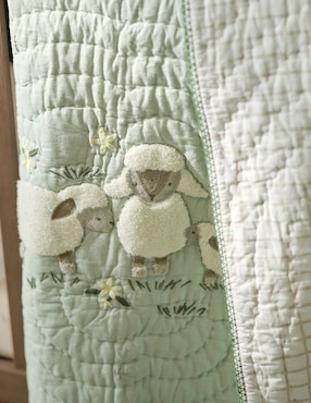 Colcha Sheep Nursery