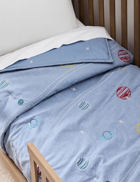 Colcha Embroidered Space