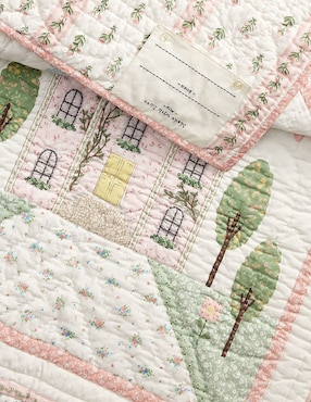 Colcha Dollhouse