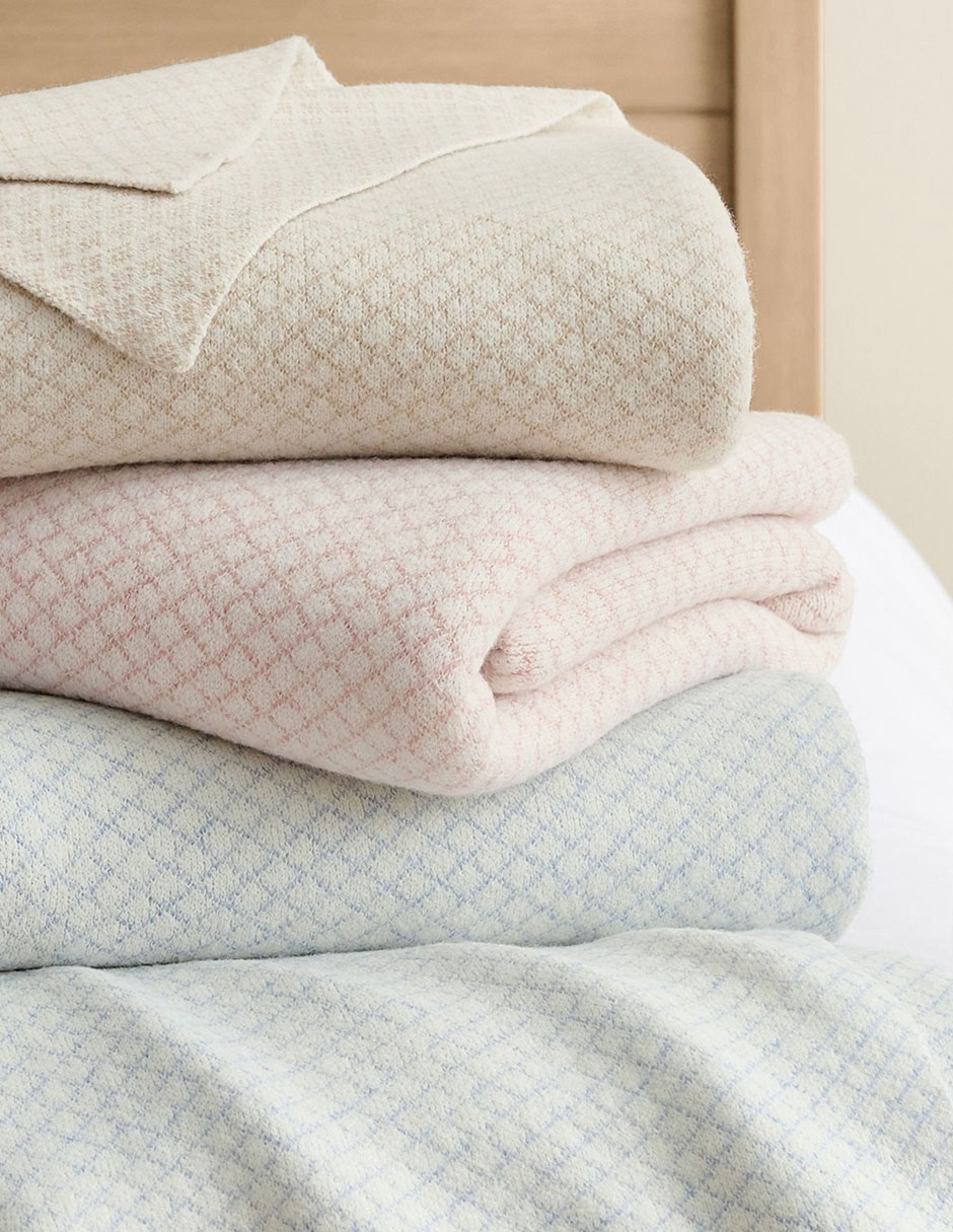Cobija Tejido punto Diamond Bed para bebé niña 2