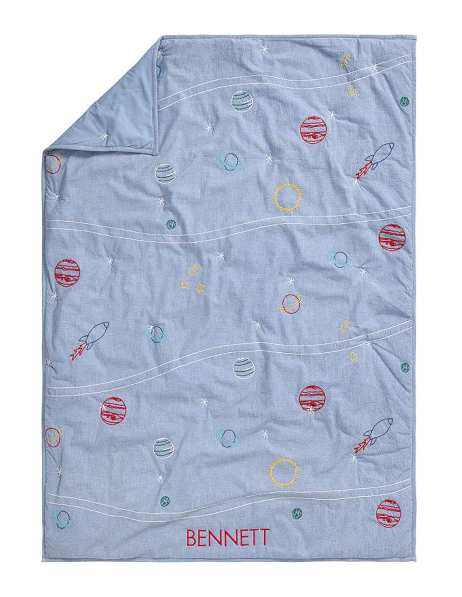 Colcha Embroidered Space
